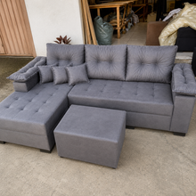 Carregar imagem no visualizador da galeria, Sofá com Chaise e Braço Rei 1,40 x 2,40 m

